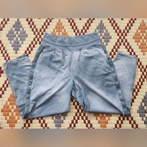 **💥4 for $50** Athleta Nolita Slim Tapered Crop Pants. Light Green. Sz 8. EUC